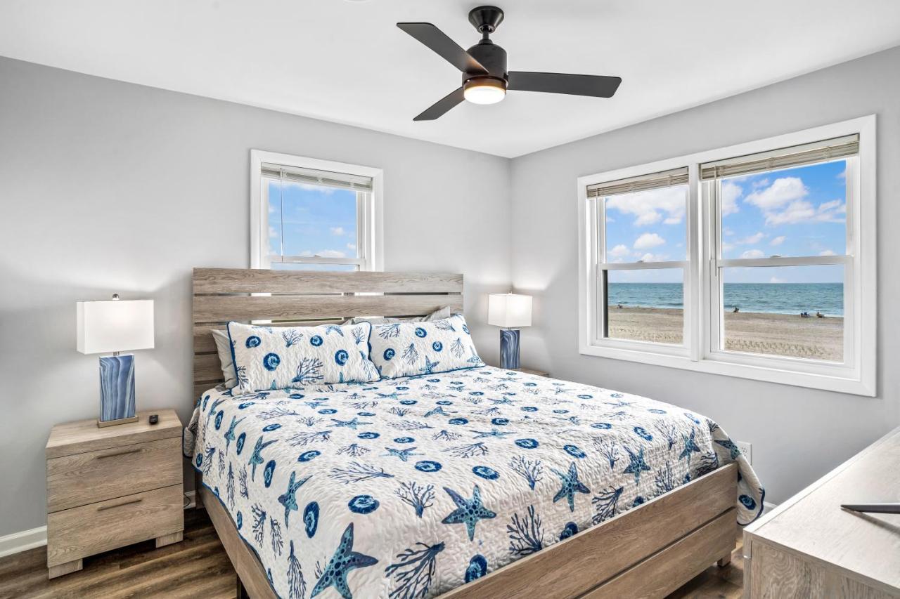 Ocean Daze - Sleeps 22, Direct Oceanfront, Renovated May 2022 Villa Holden Beach Exterior foto